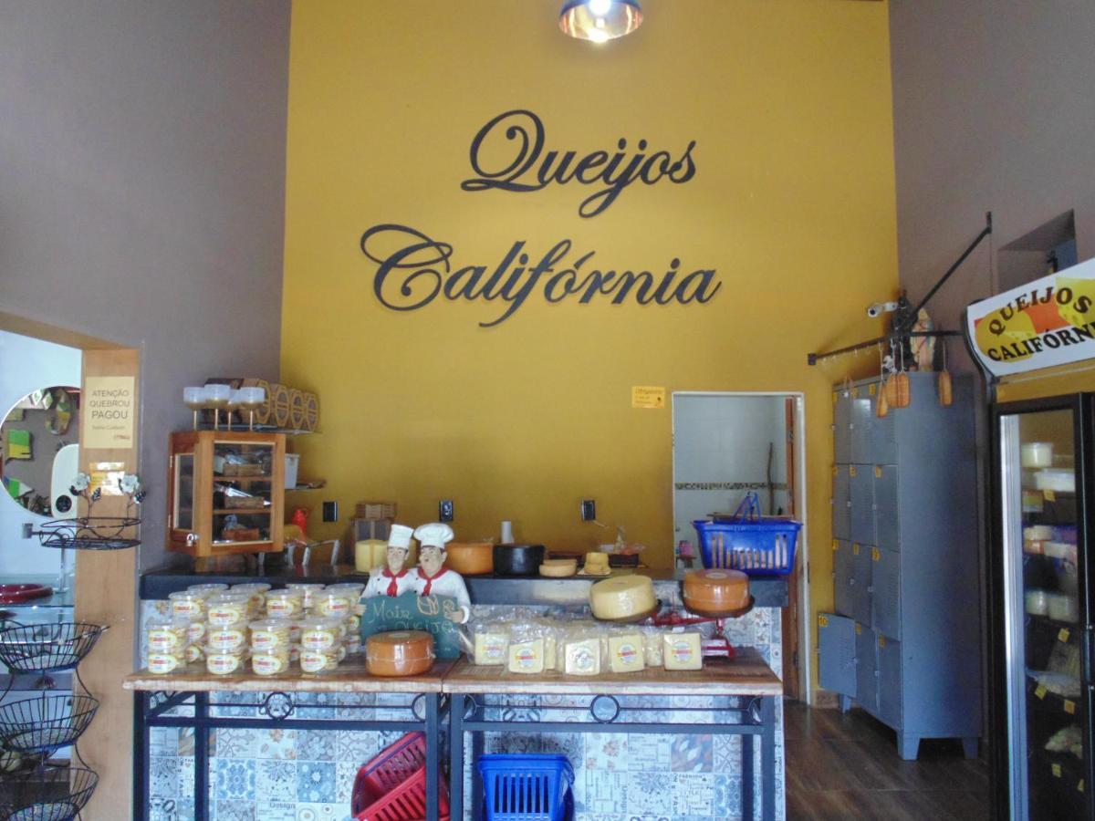 ホテル Pousada California Capitólio エクステリア 写真